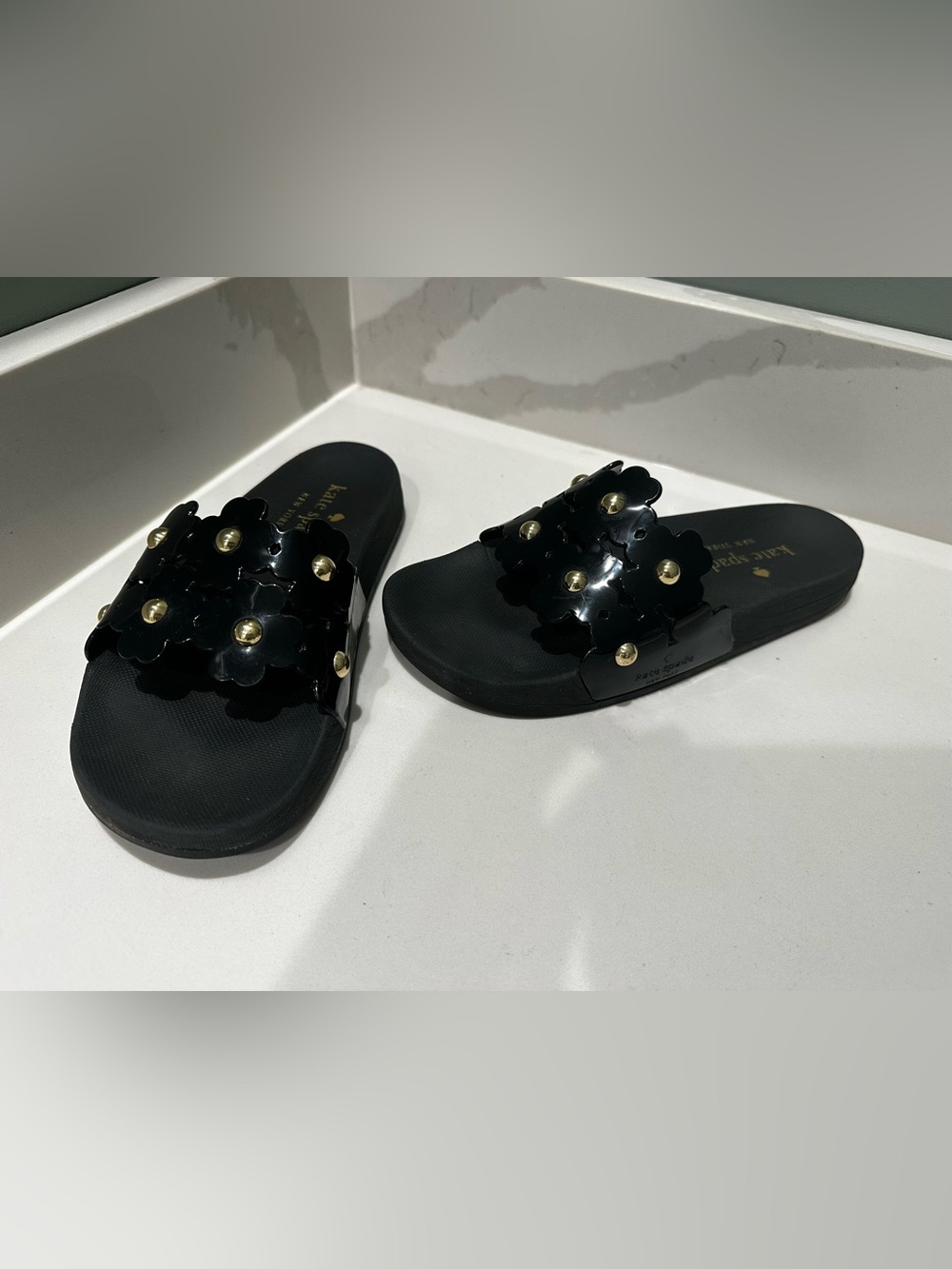 Kate Spade Womens Daisy Pool Slide Sandals Size 7 Black Gold Studs Floral Beach